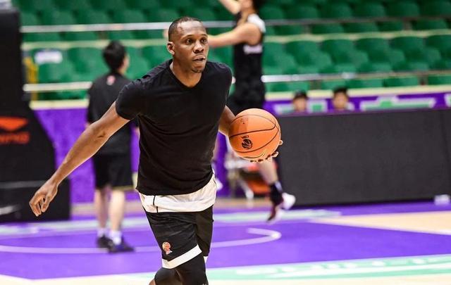 爱游戏大厅-广东队逆转独行侠,陶汉林状态火热